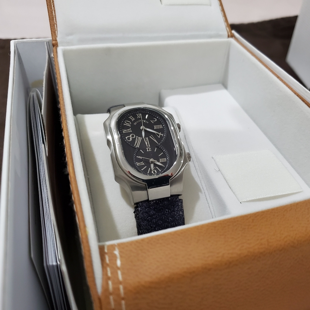 Watch - Picture 15 of 16